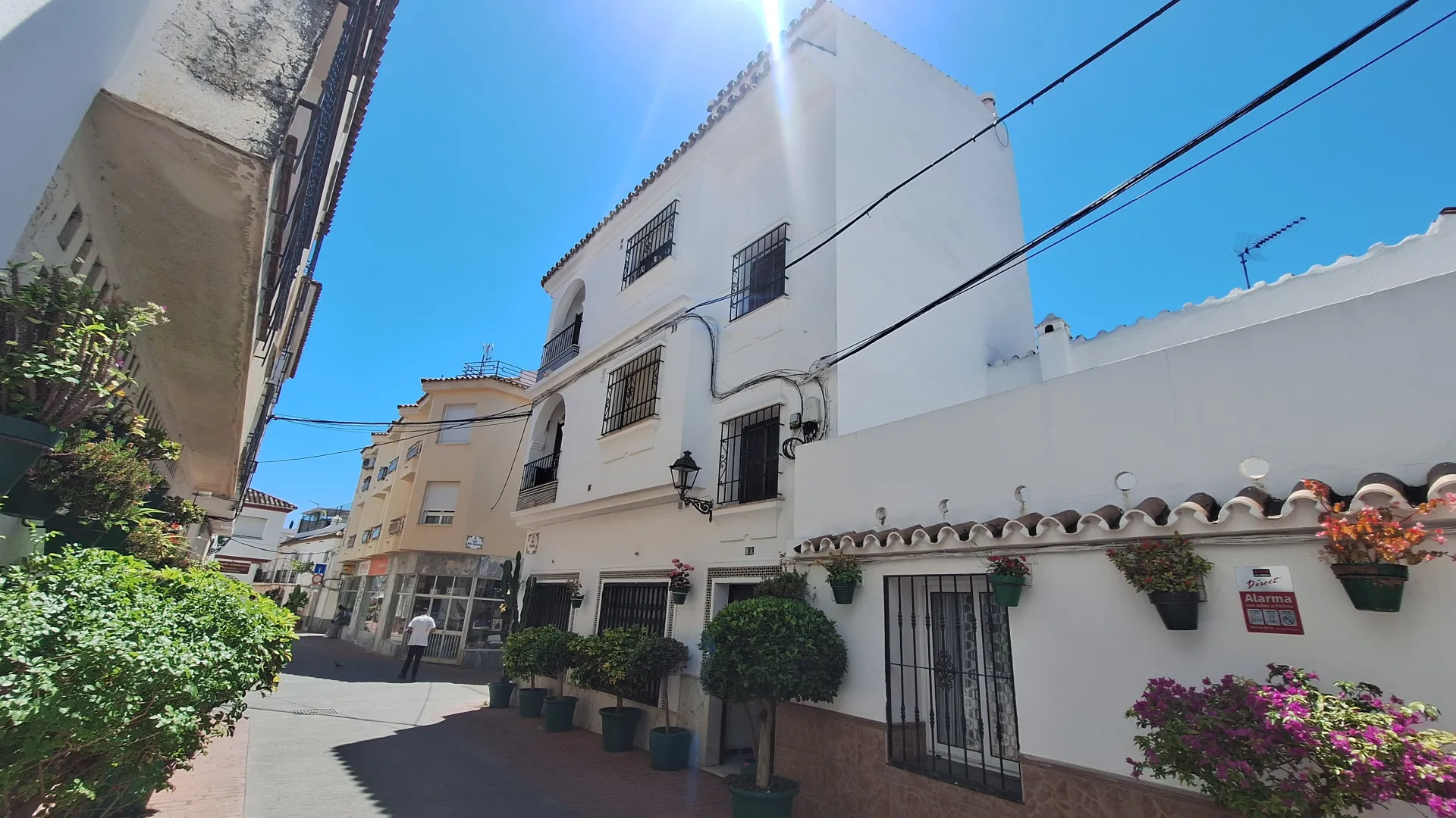 Se vende casa con 5 dormitorios en Estepona Casco Antiguo