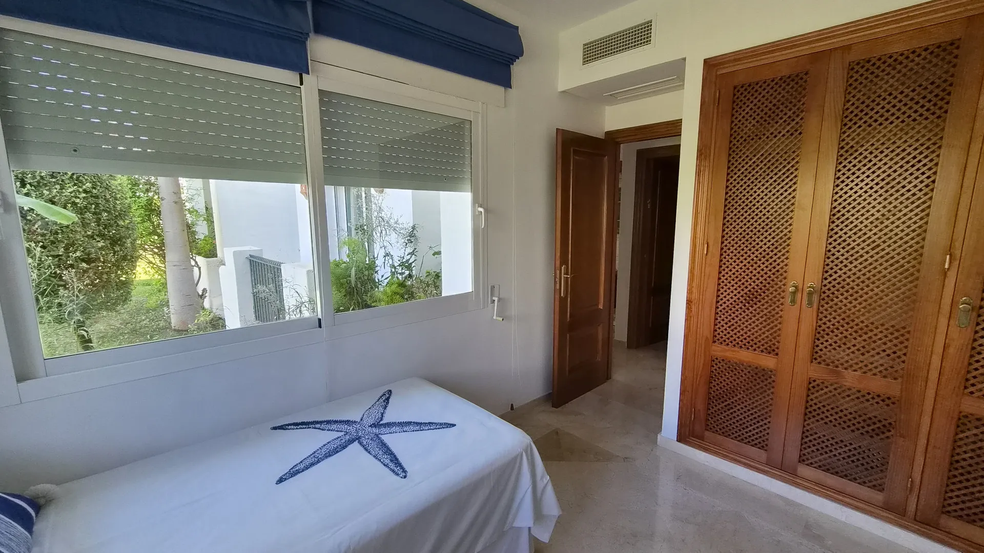 Ground floor apartment for sale in Costalita with 3 bedrooms