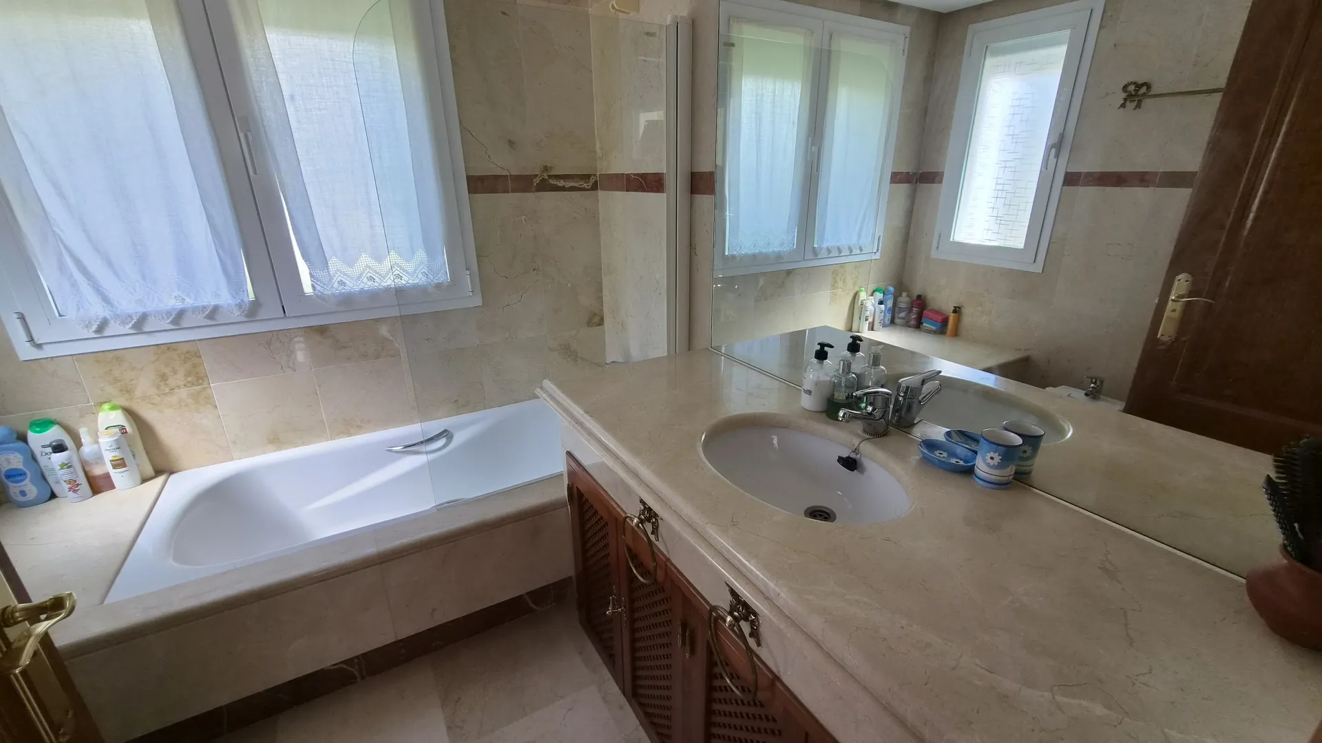 Ground floor apartment for sale in Costalita with 3 bedrooms