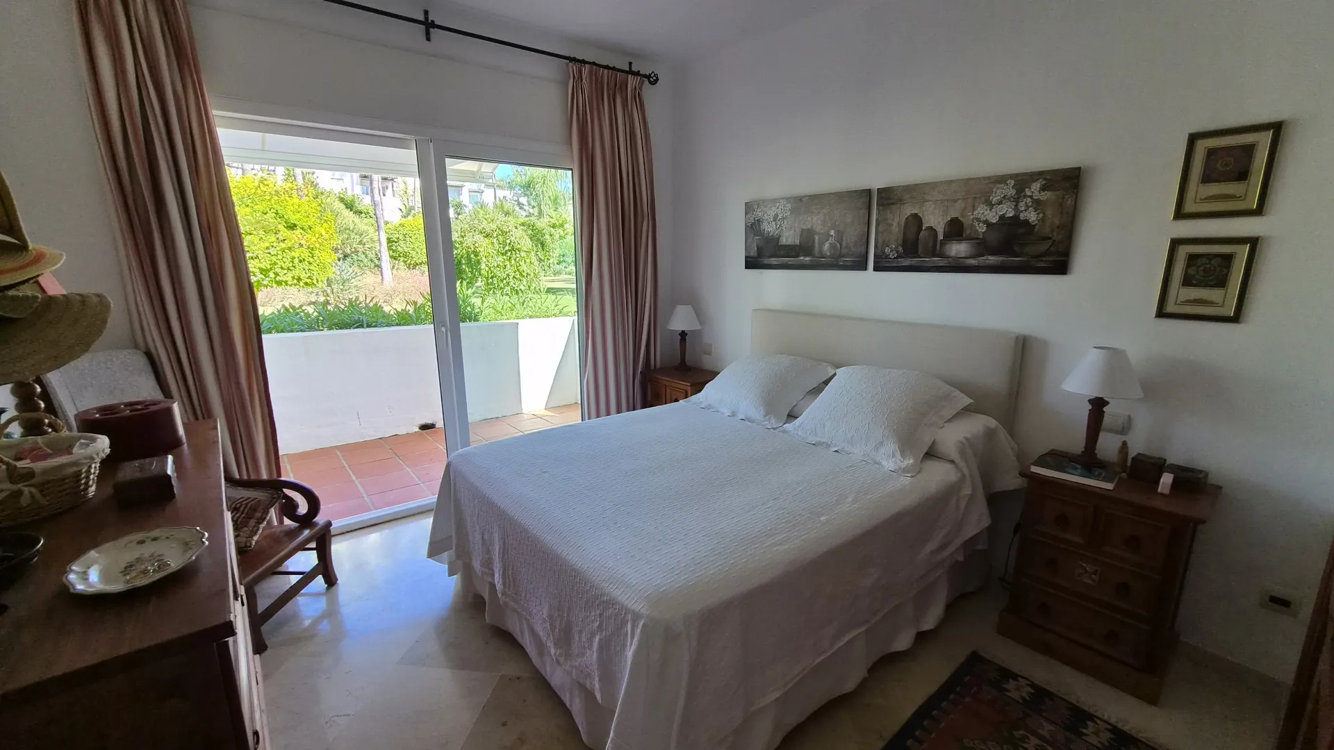 Ground floor apartment for sale in Costalita with 3 bedrooms