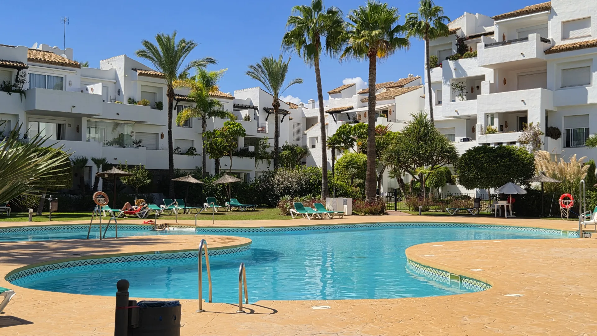 Ground floor apartment for sale in Costalita with 3 bedrooms