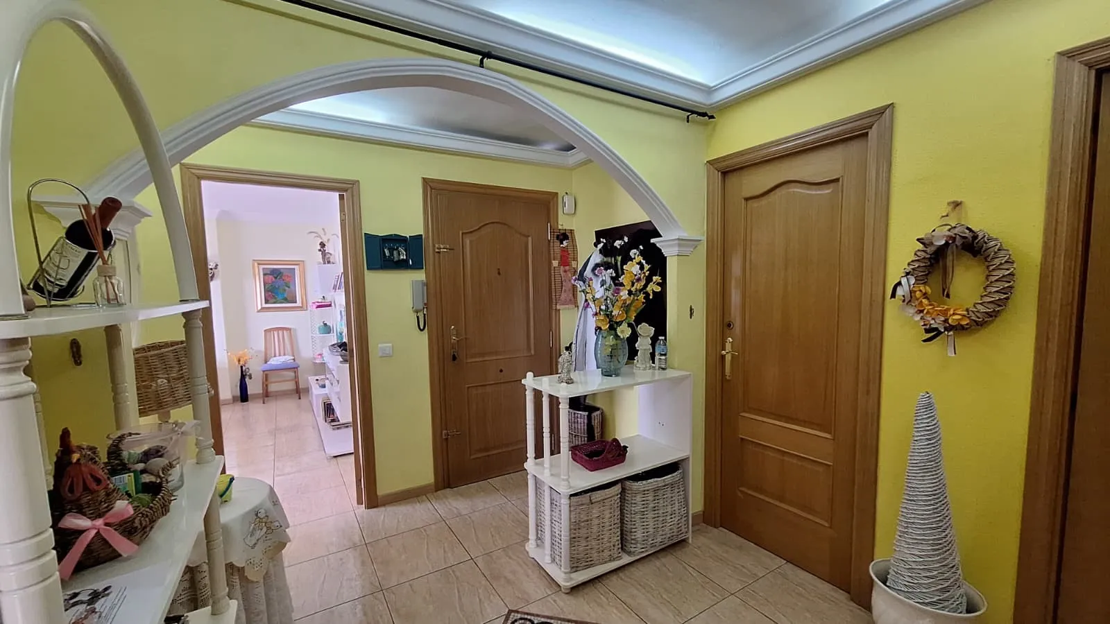Buy apartment in Estepona West with 3 bedrooms
