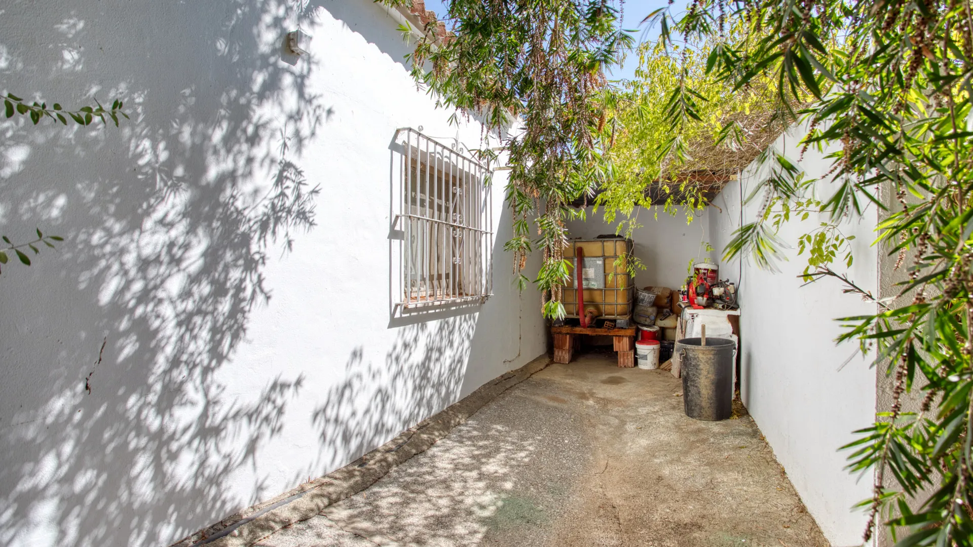 Finca en venta de 3 dormitorios en San Martin del Tesorillo