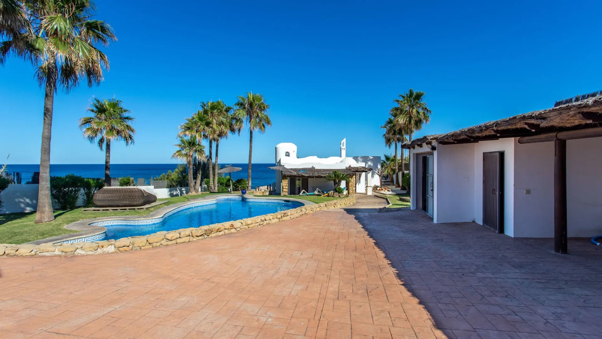 Villa in Chullera for sale