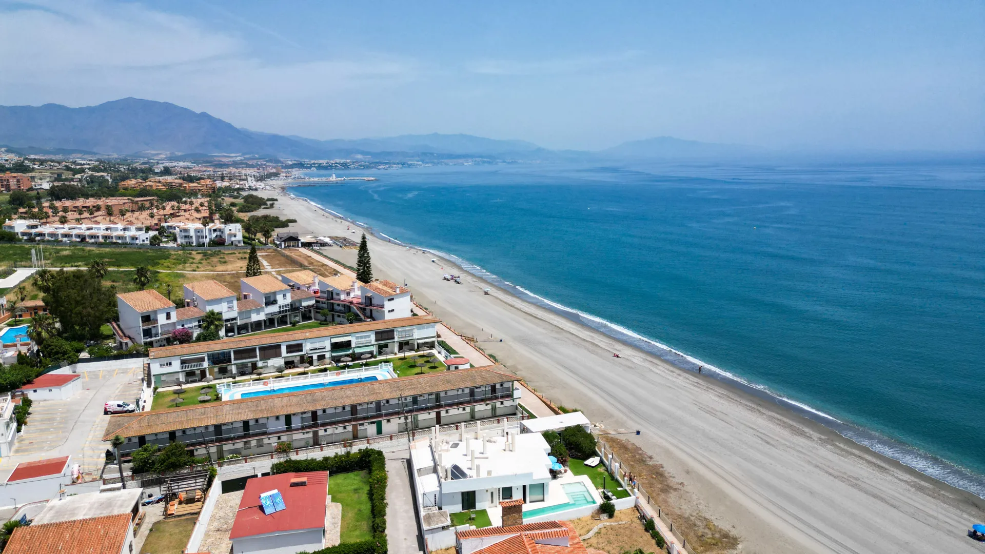 Chalet a la venta en Jardin Tropical con 3 dormitorios