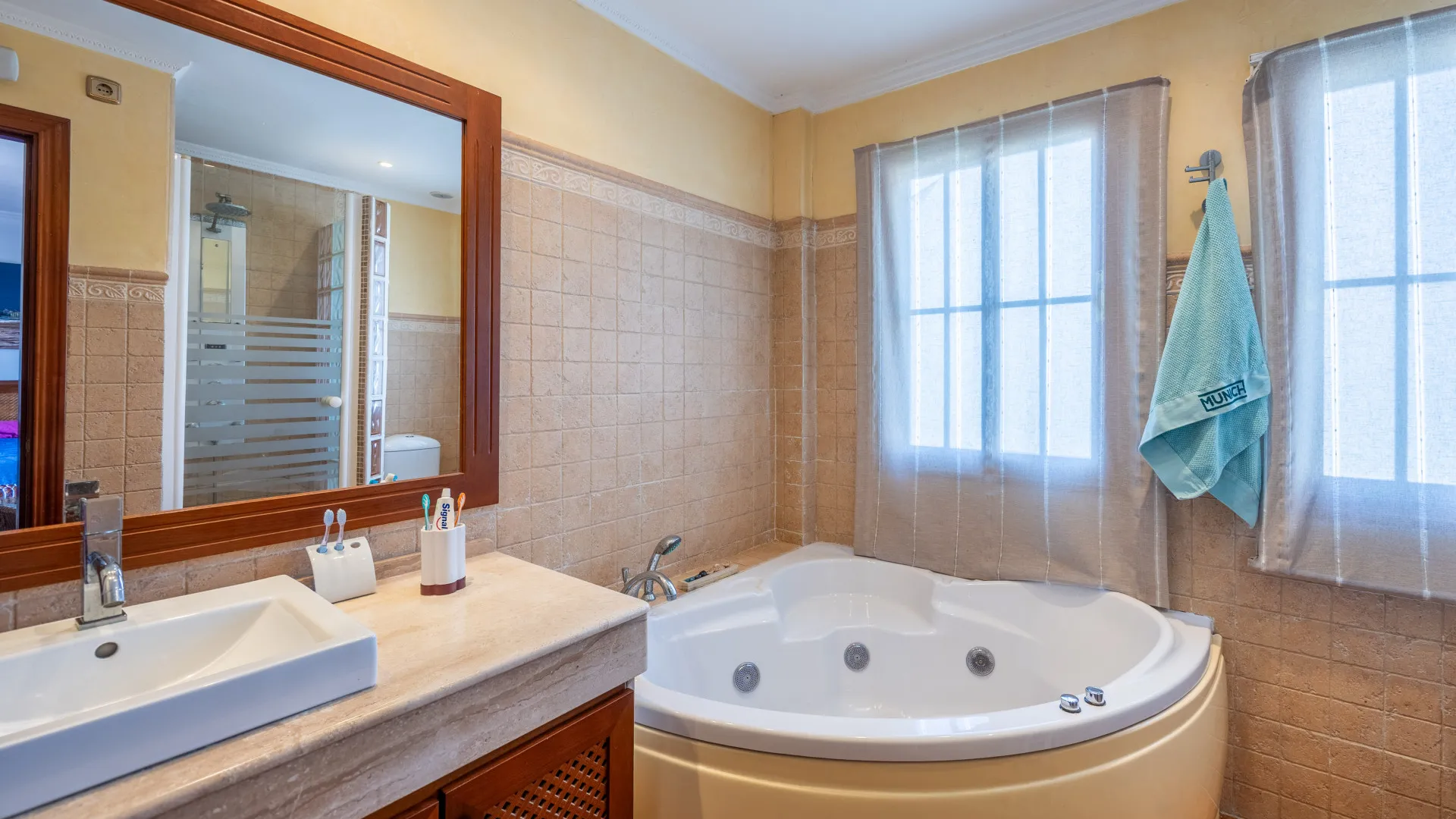 For sale town house with 3 bedrooms in Alcaidesa Costa