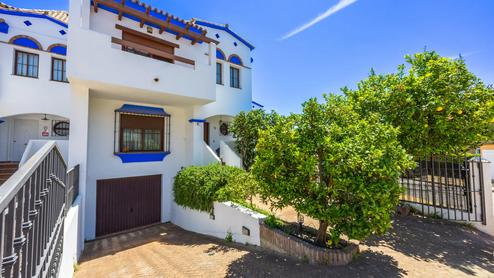 For sale town house with 3 bedrooms in Alcaidesa Costa