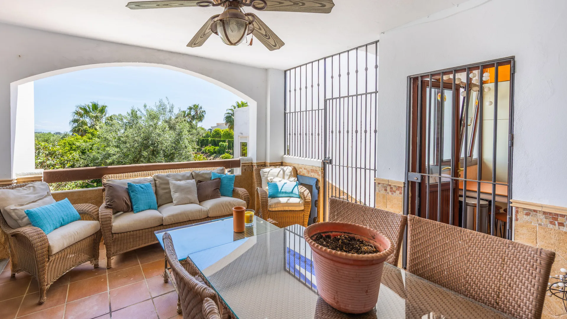 For sale town house with 3 bedrooms in Alcaidesa Costa