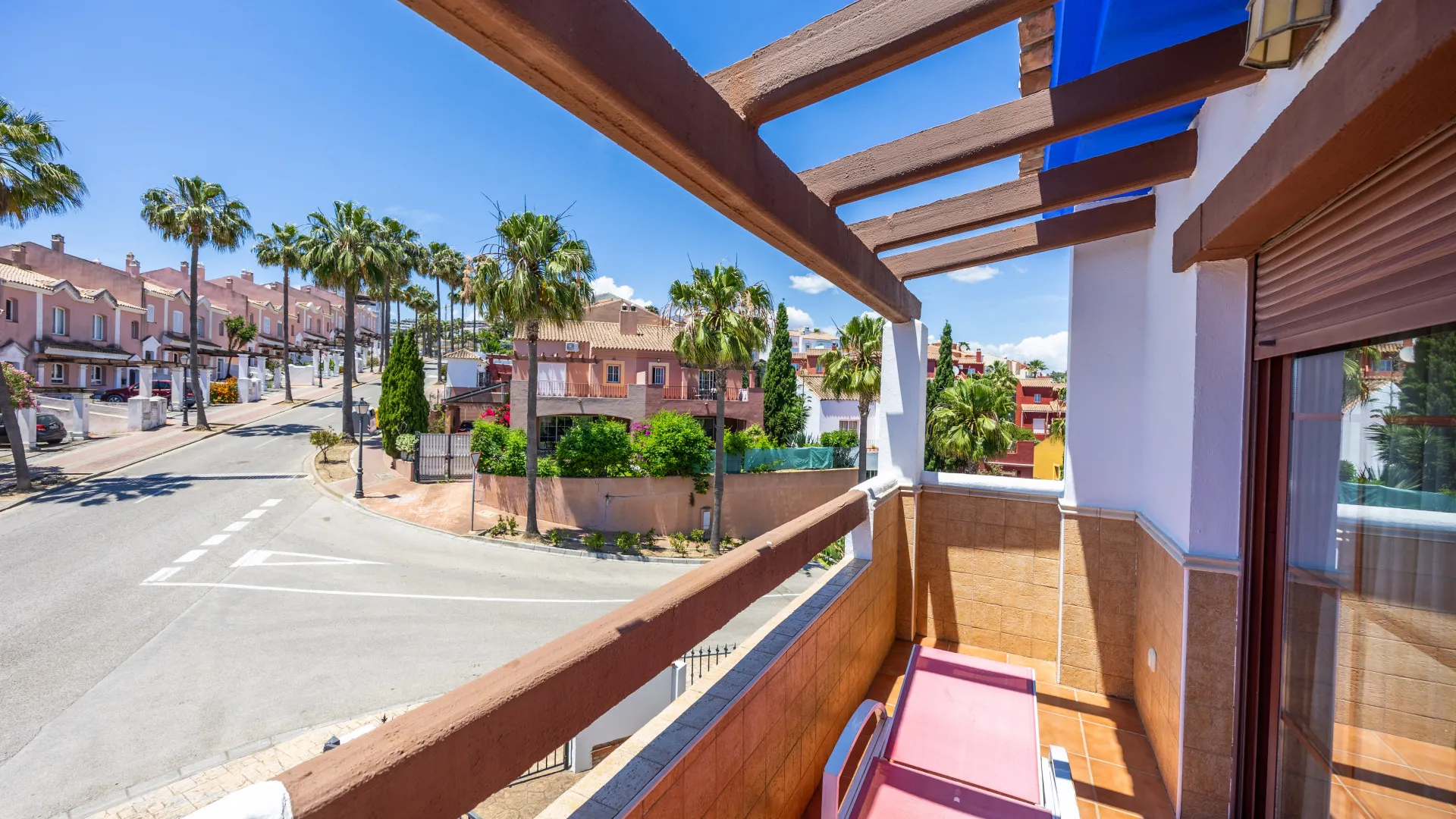 For sale town house with 3 bedrooms in Alcaidesa Costa
