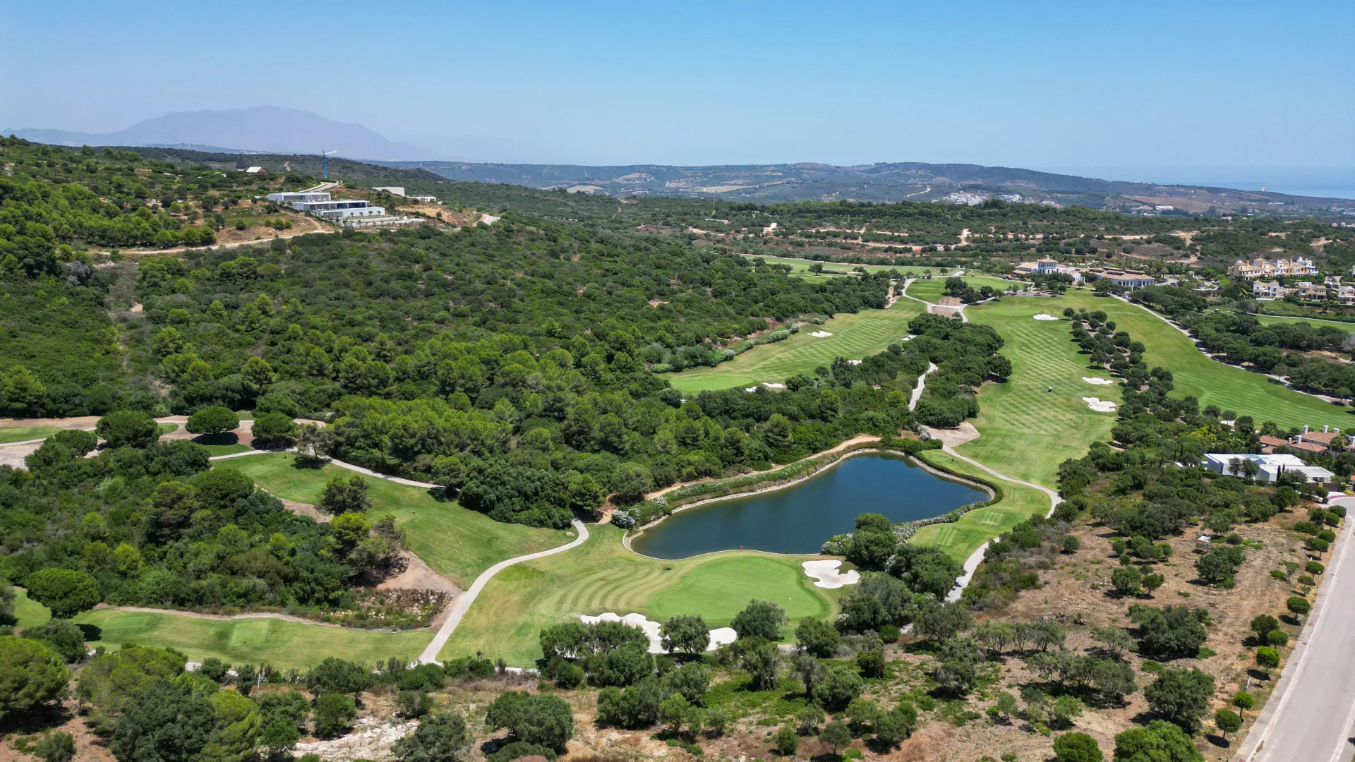 Plot for sale in Zona L