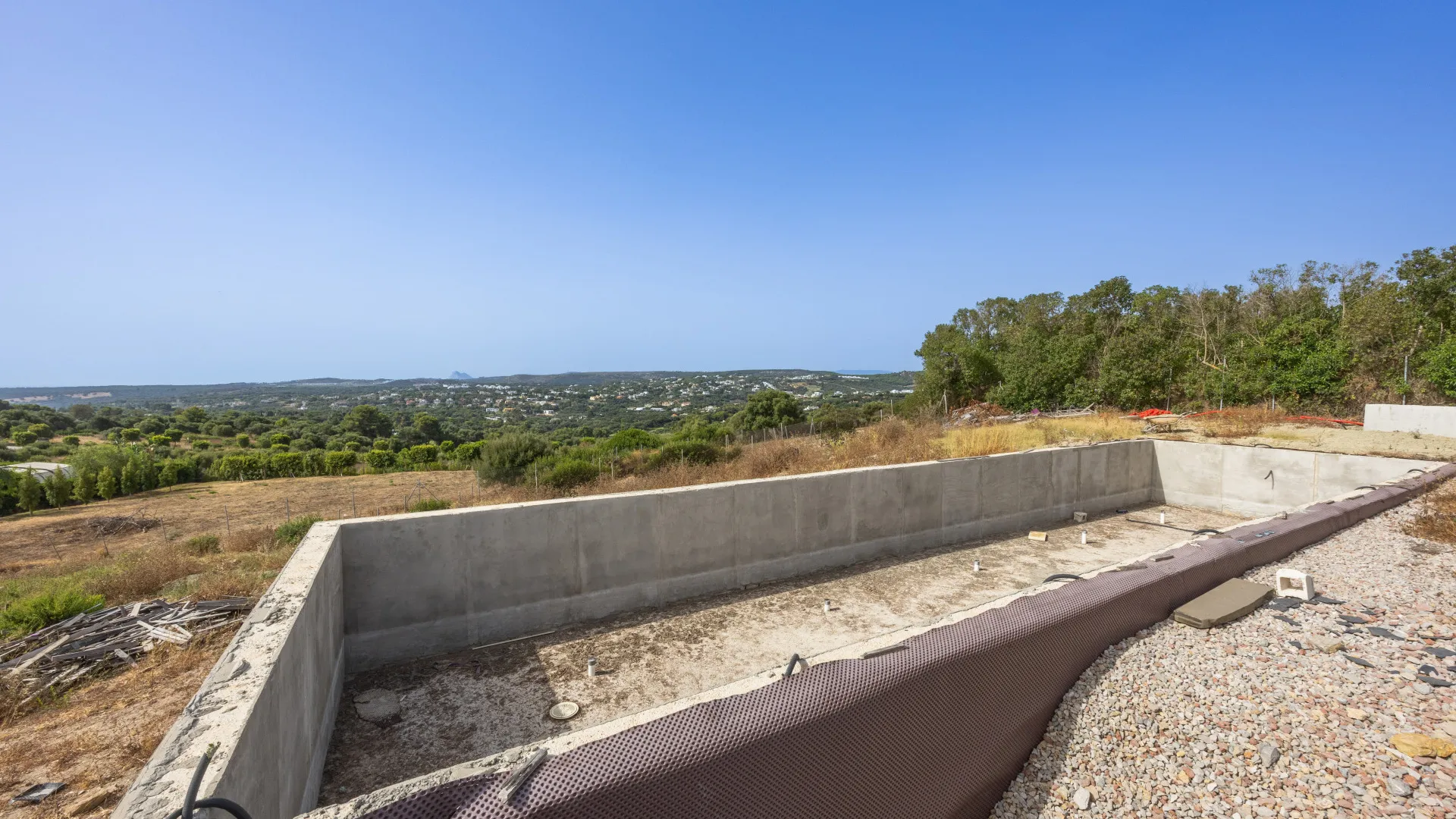 Se vende villa con 5 dormitorios en Zona L