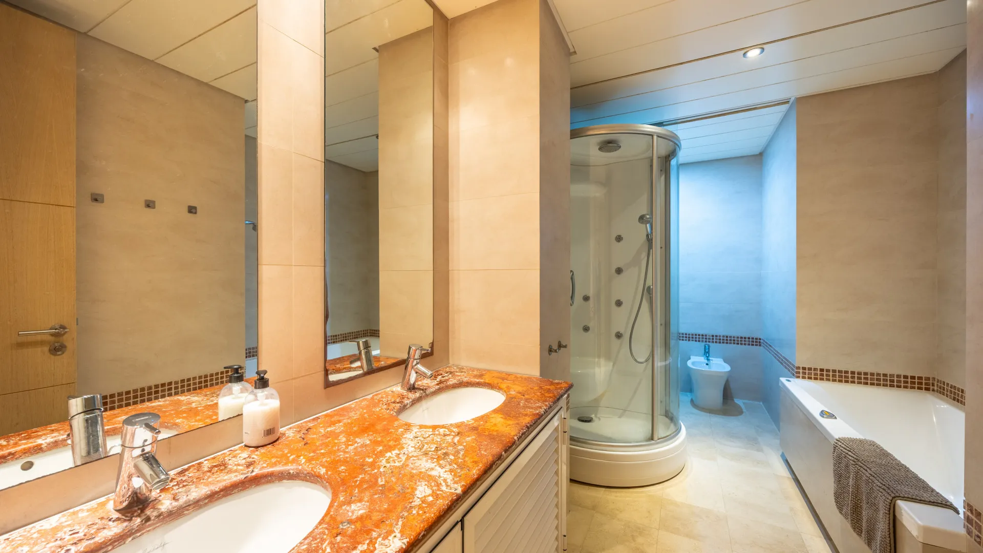 Apartamento planta baja en venta en Ribera del Marlin con 3 dormitorios