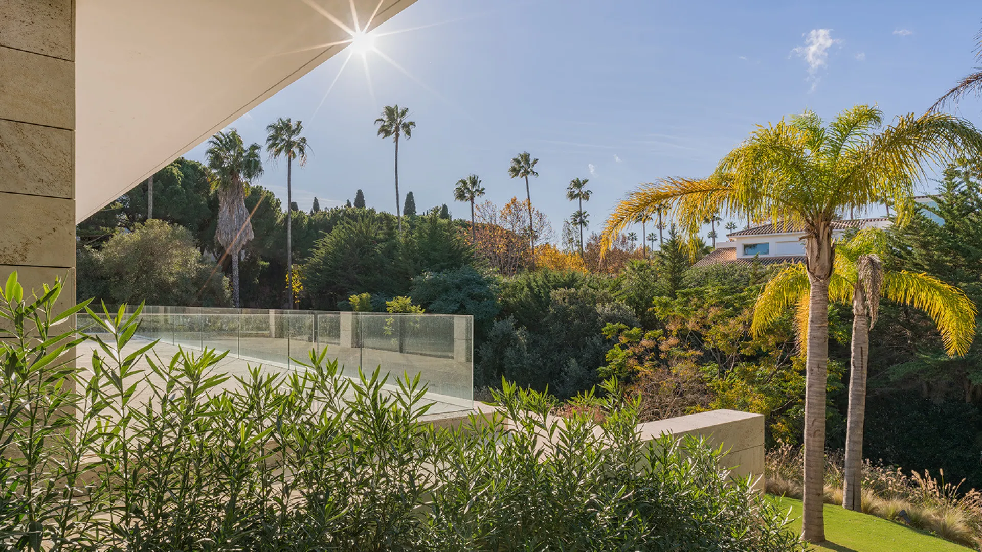 For sale Kings & Queens villa