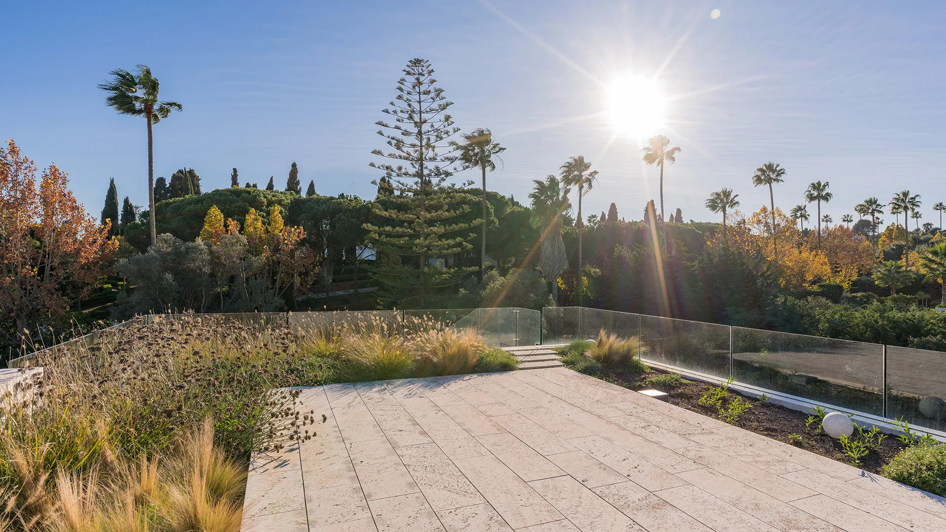 For sale Kings & Queens villa