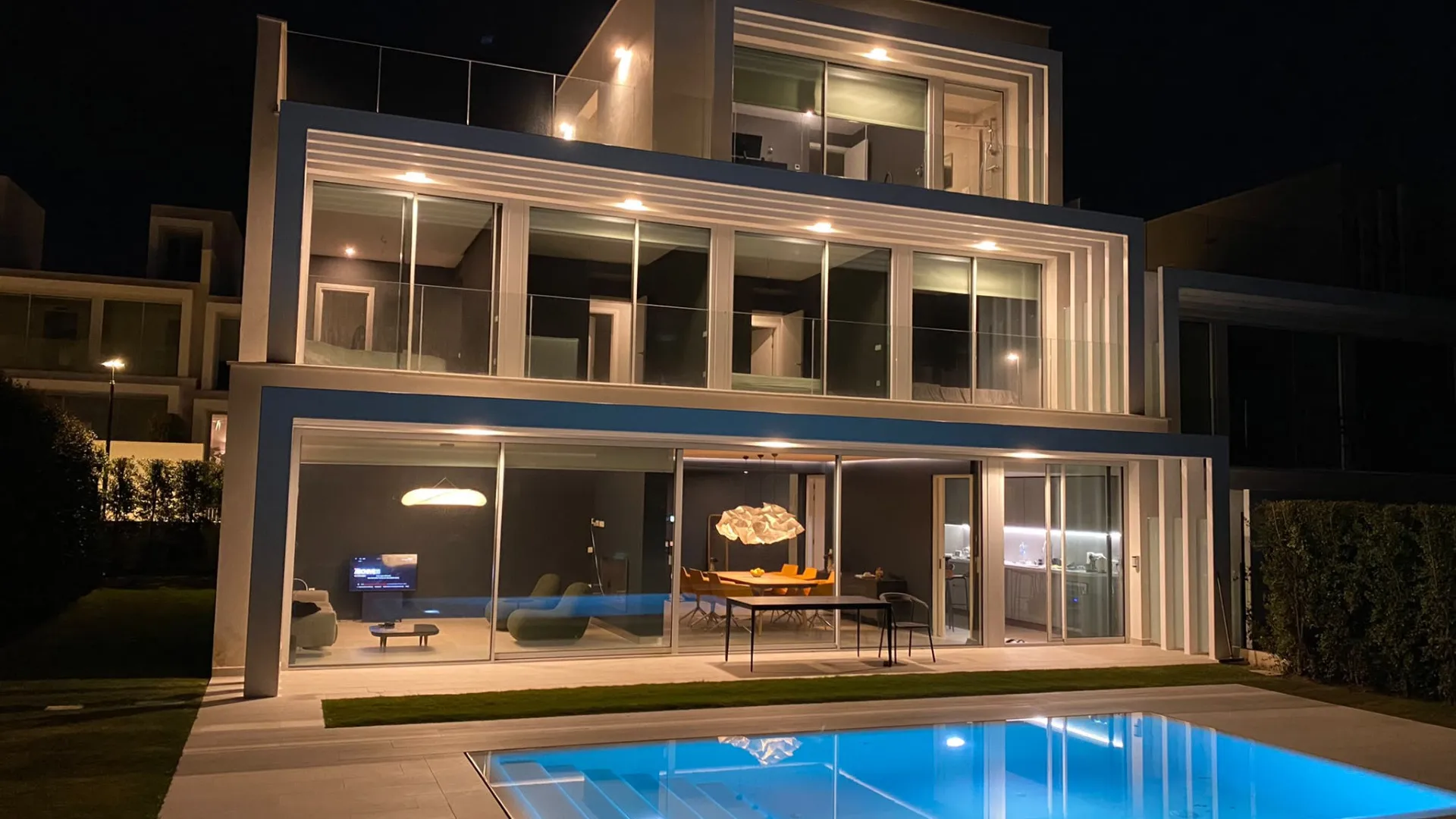 5 bedrooms semi detached villa in La Finca for sale