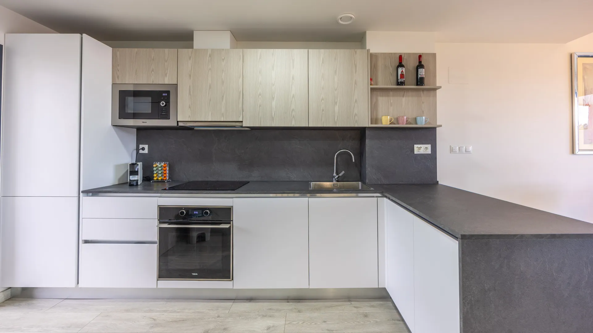 Town house in Bahia de las Rocas for sale