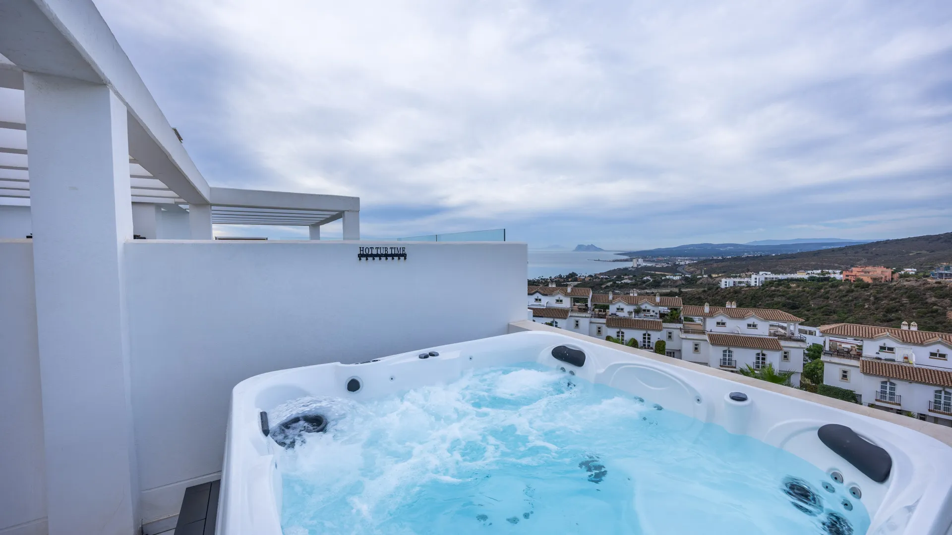 Town house in Bahia de las Rocas for sale
