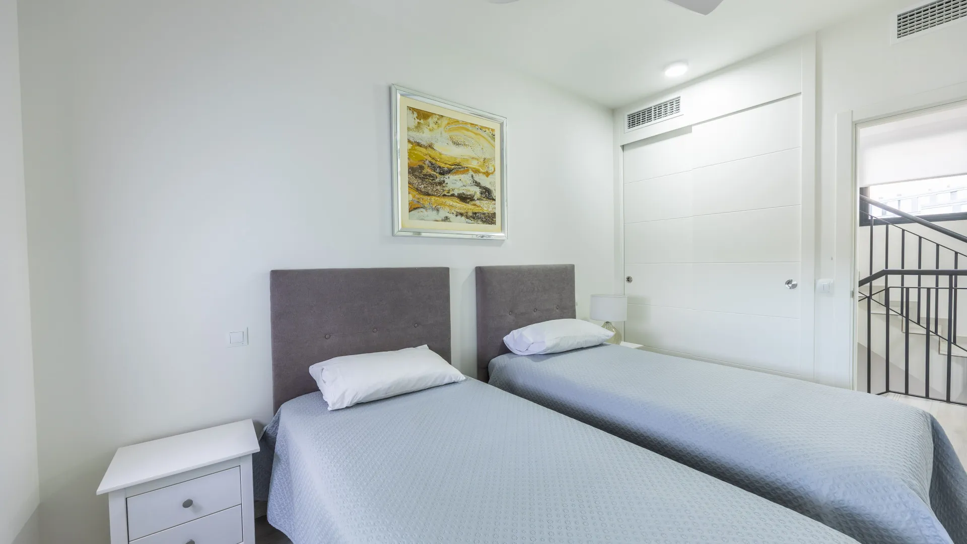 Town house in Bahia de las Rocas for sale