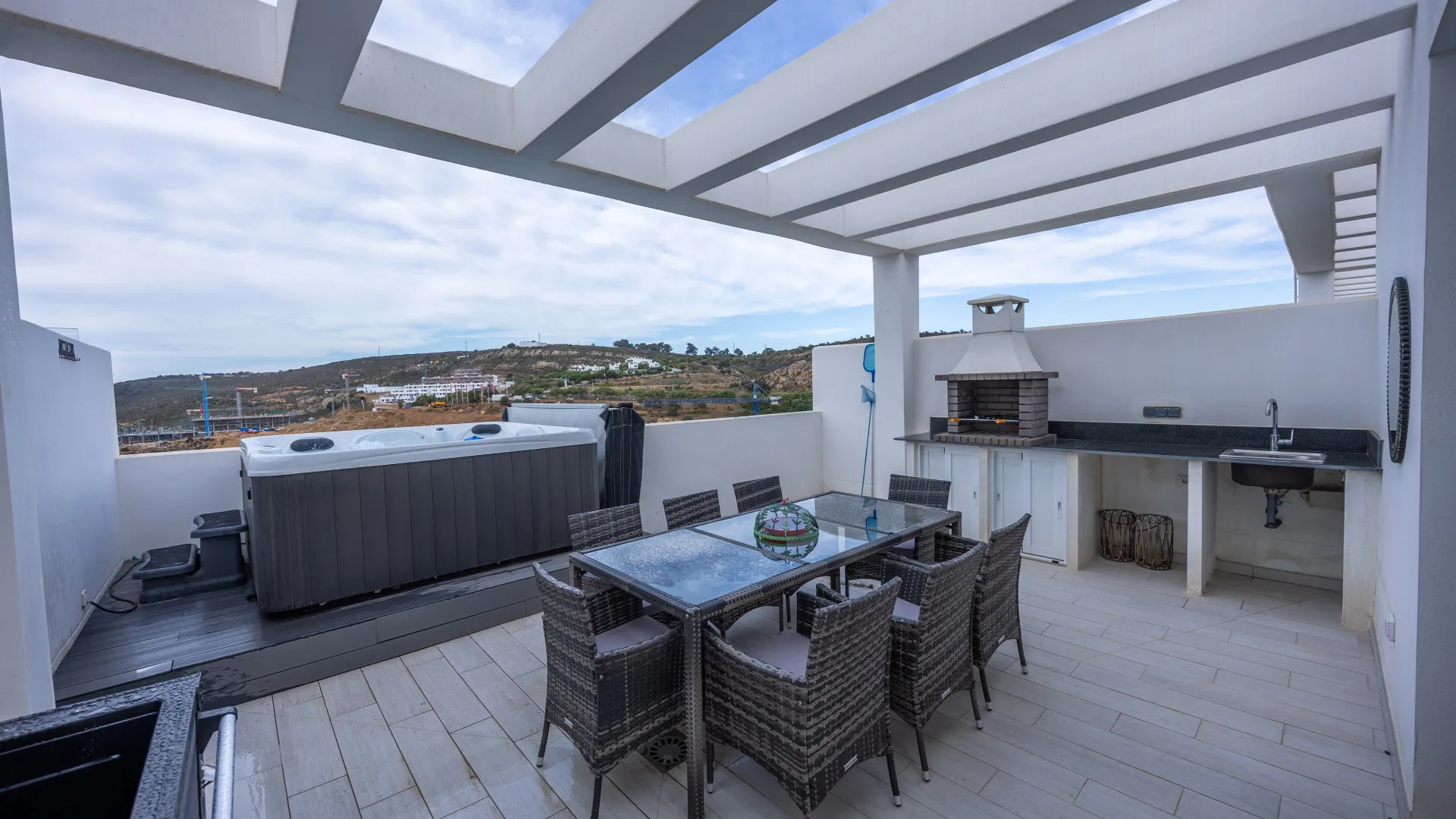 Town house in Bahia de las Rocas for sale