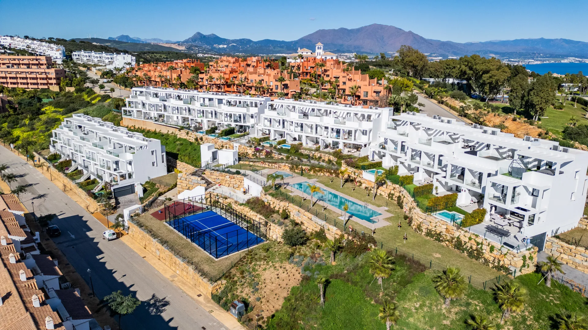 Town house in Bahia de las Rocas for sale