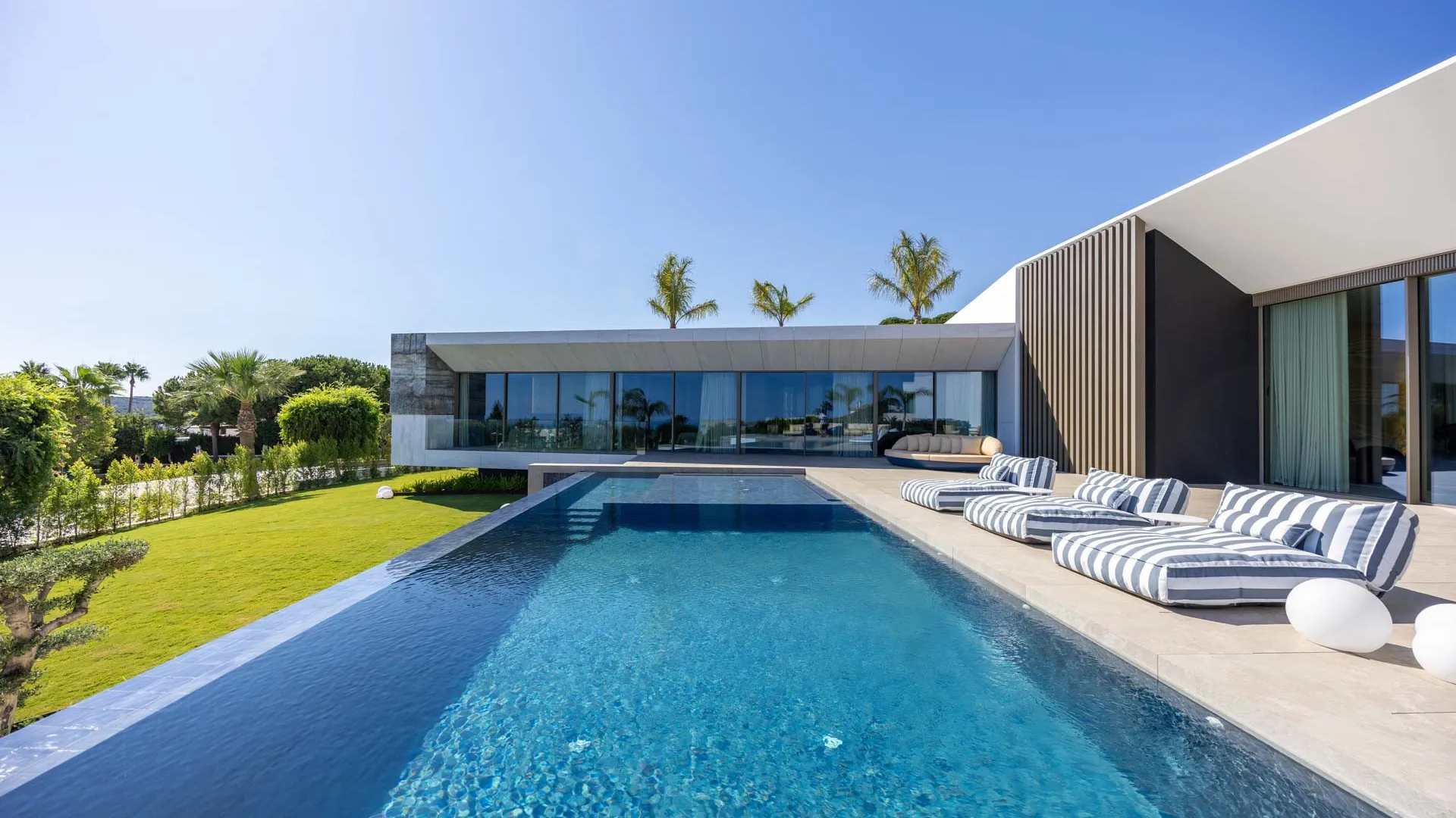 Villa en venta en Zona L