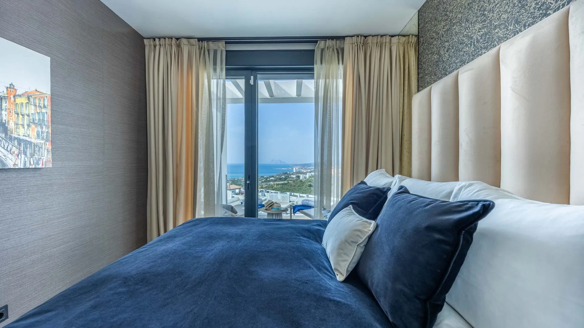 For sale 3 bedrooms town house in Bahia de las Rocas