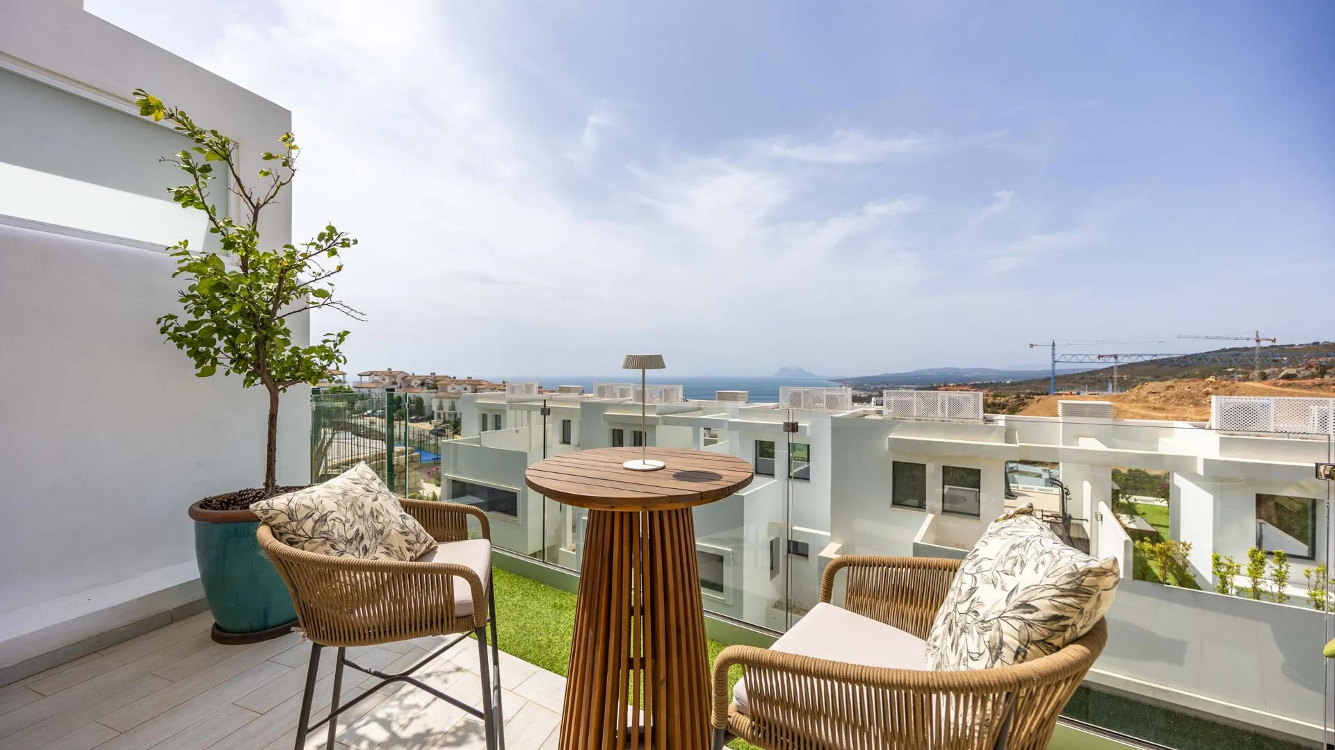 For sale 3 bedrooms town house in Bahia de las Rocas