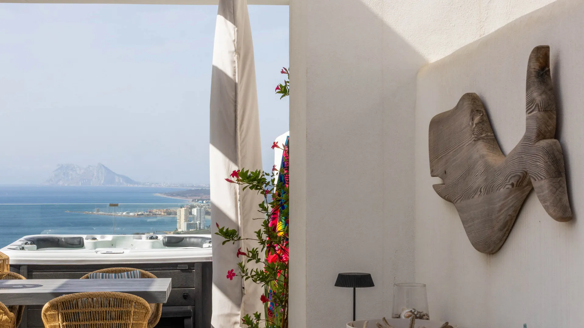 For sale 3 bedrooms town house in Bahia de las Rocas