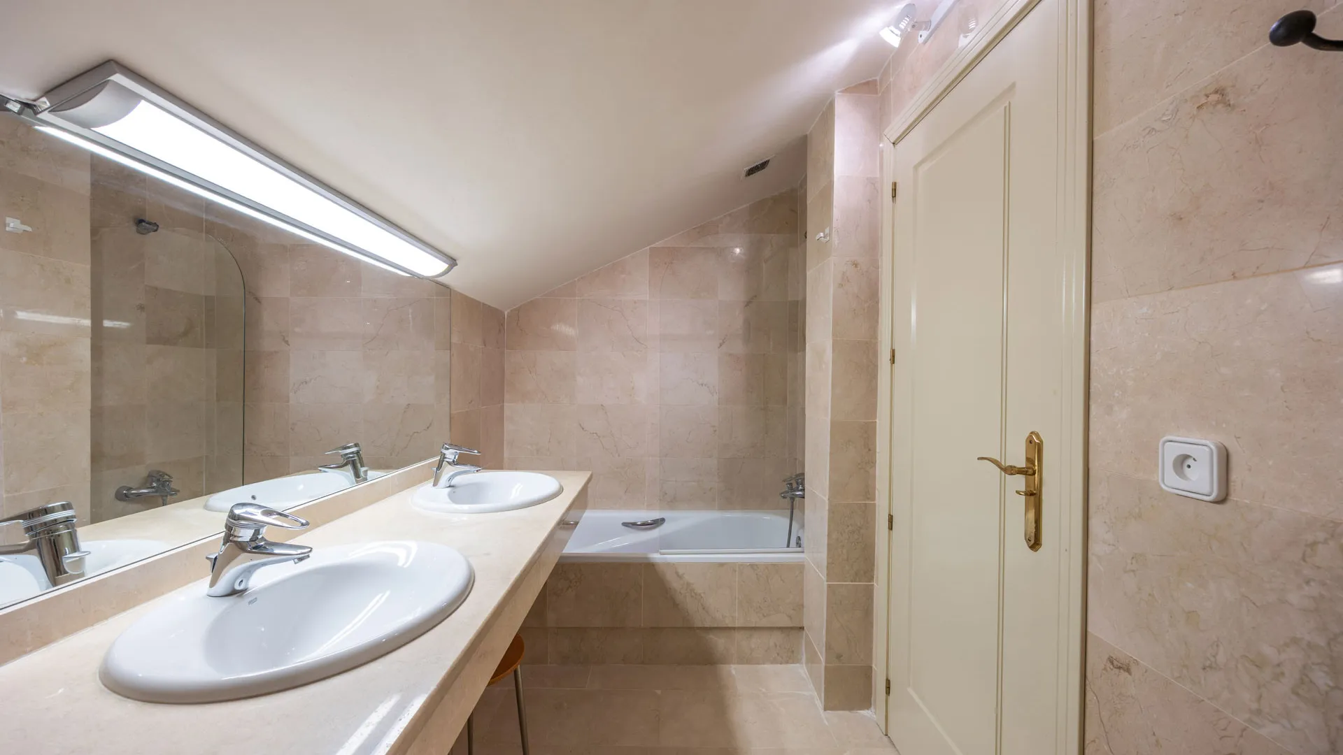 For sale 5 bedrooms semi detached house in Sotogolf