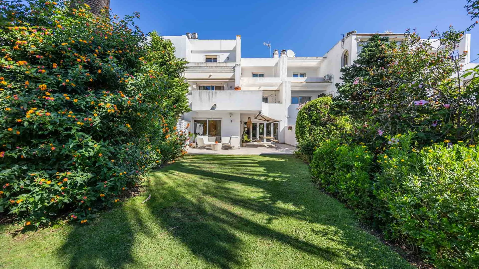 Jardines de Sotogrande 2 bedrooms ground floor apartment for sale