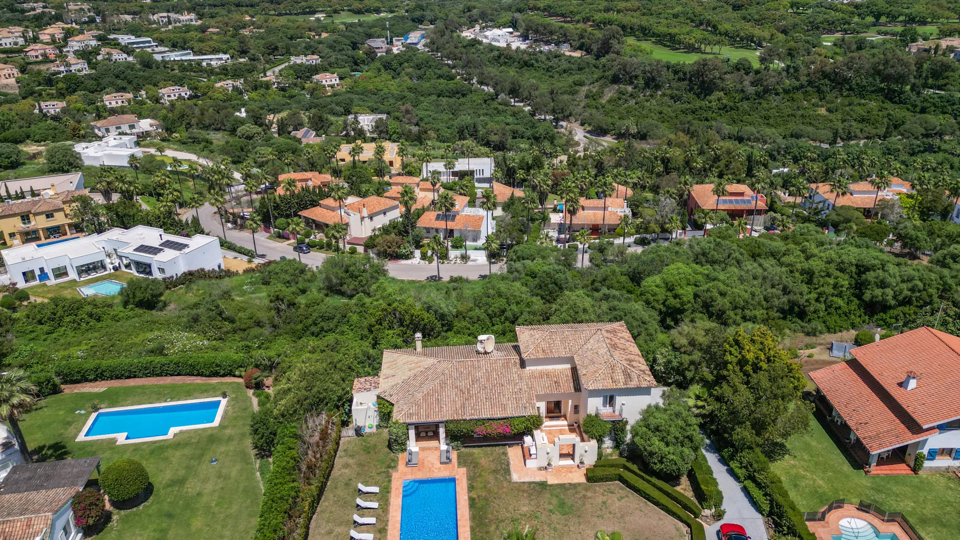 4 bedrooms villa in Zona F for sale