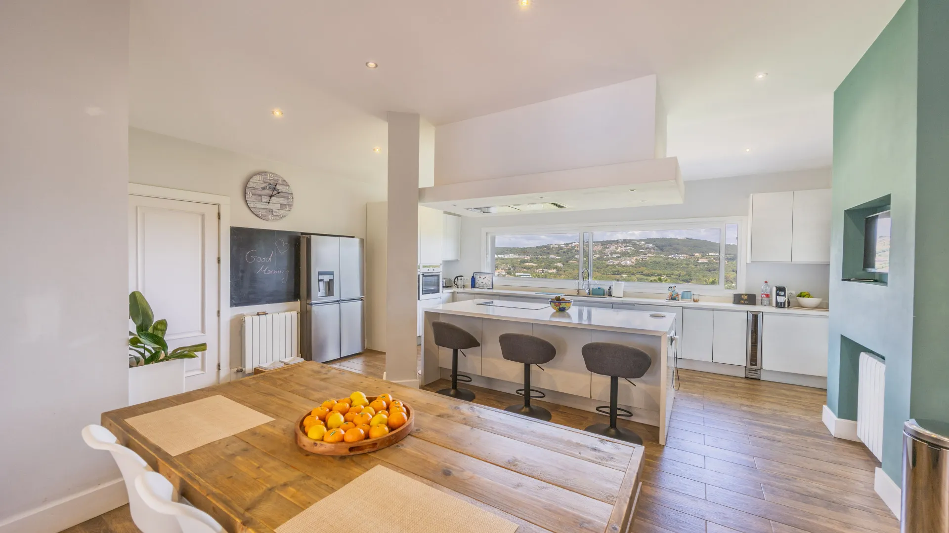4 bedrooms villa in Zona F for sale