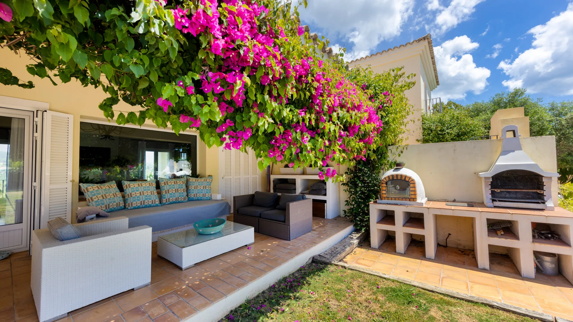 4 bedrooms villa in Zona F for sale