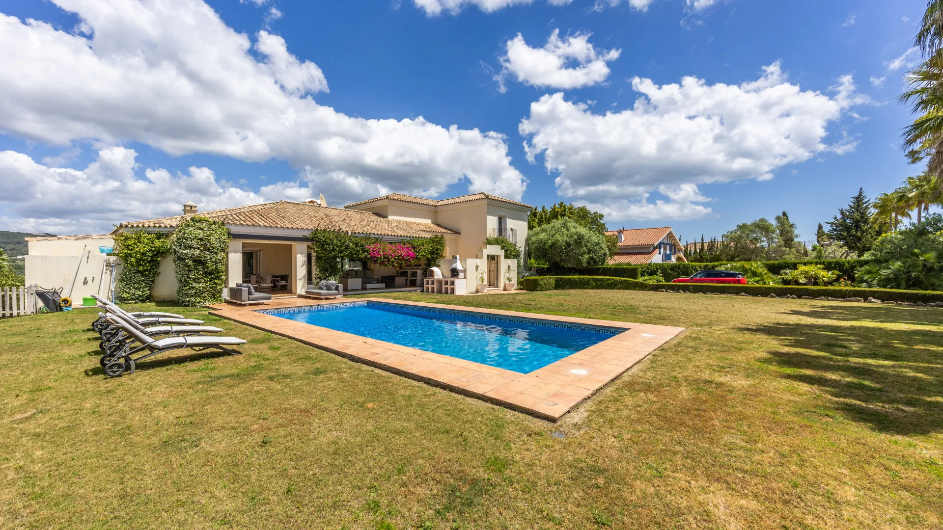 4 bedrooms villa in Zona F for sale