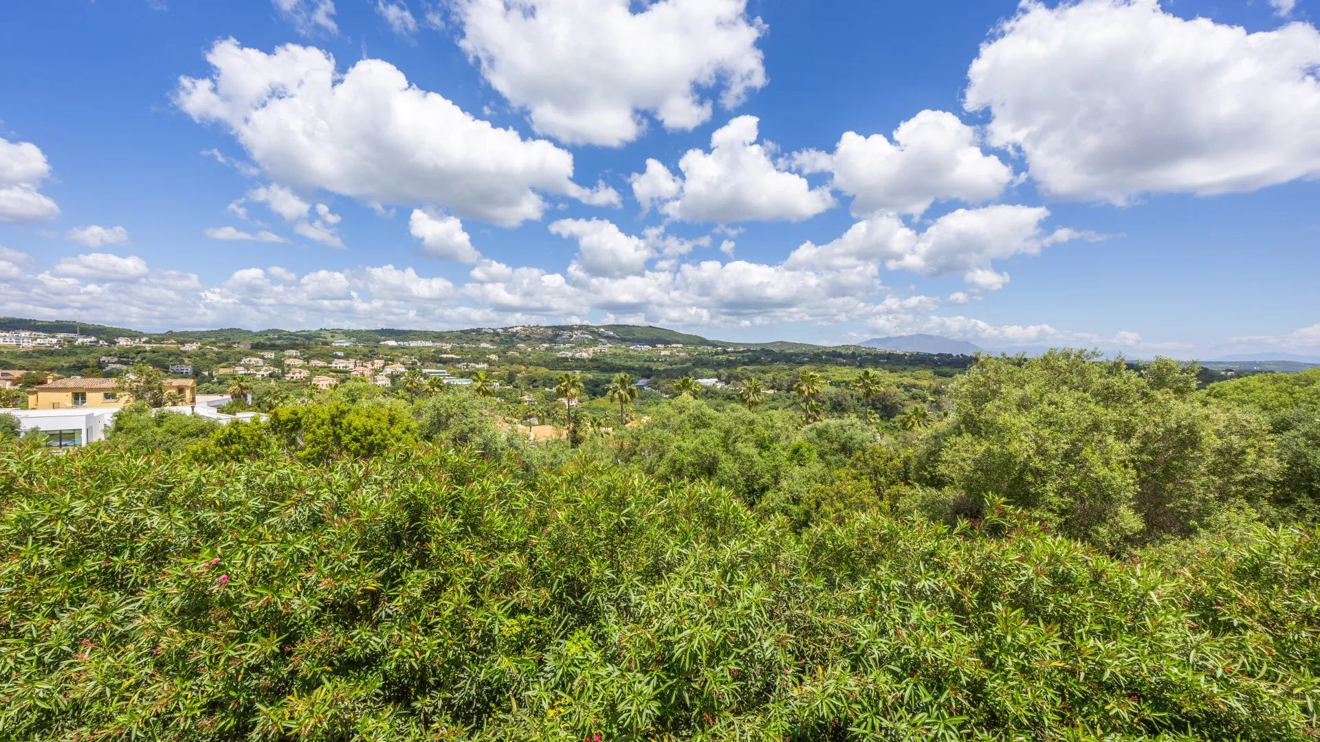 4 bedrooms villa in Zona F for sale