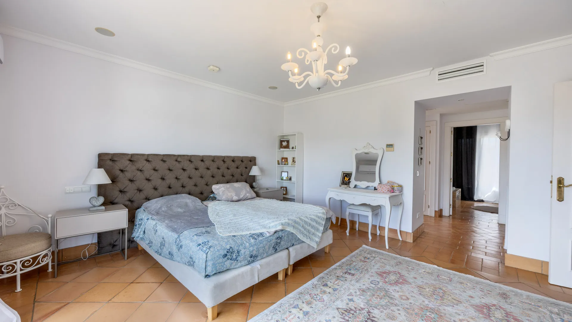 4 bedrooms villa in Zona F for sale