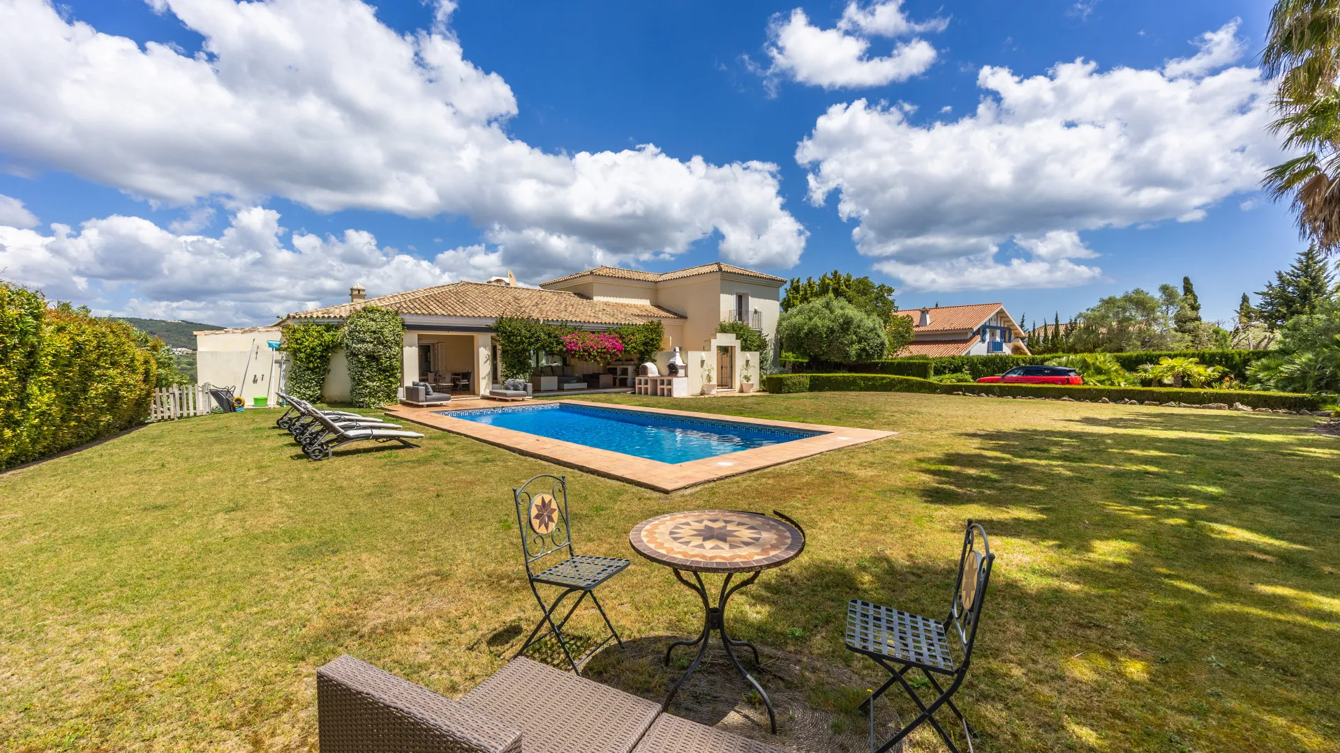 4 bedrooms villa in Zona F for sale