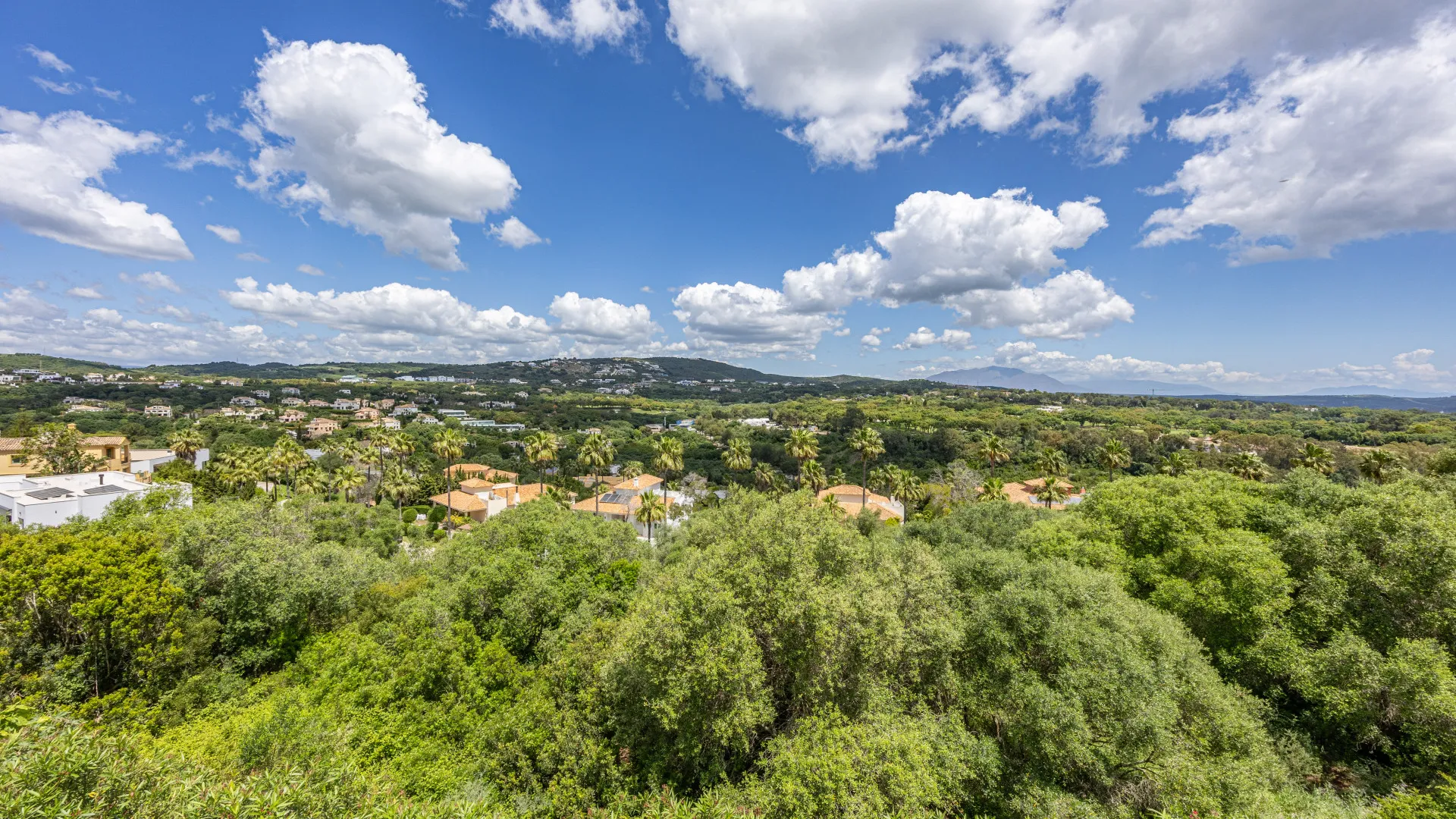 4 bedrooms villa in Zona F for sale