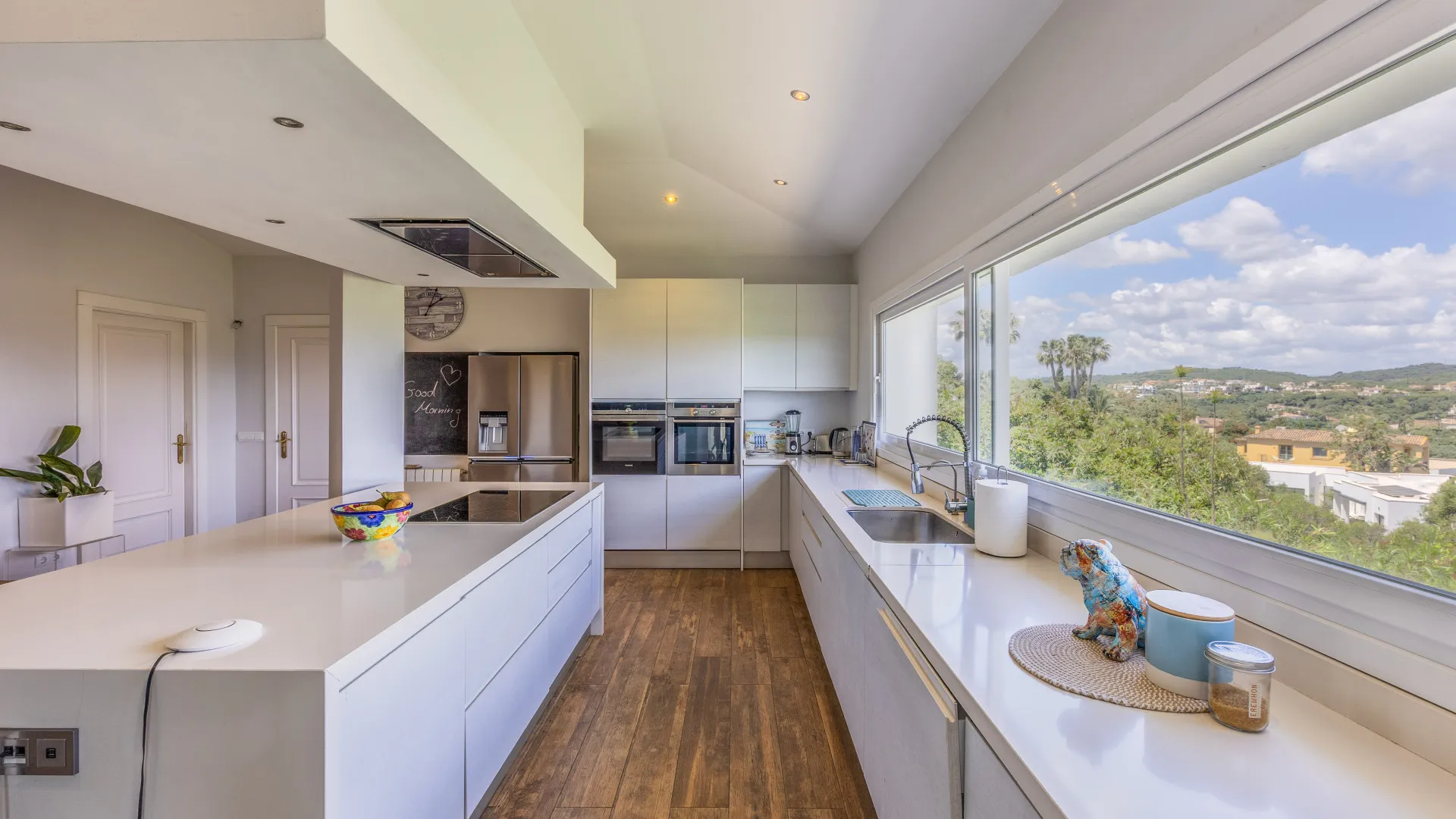4 bedrooms villa in Zona F for sale