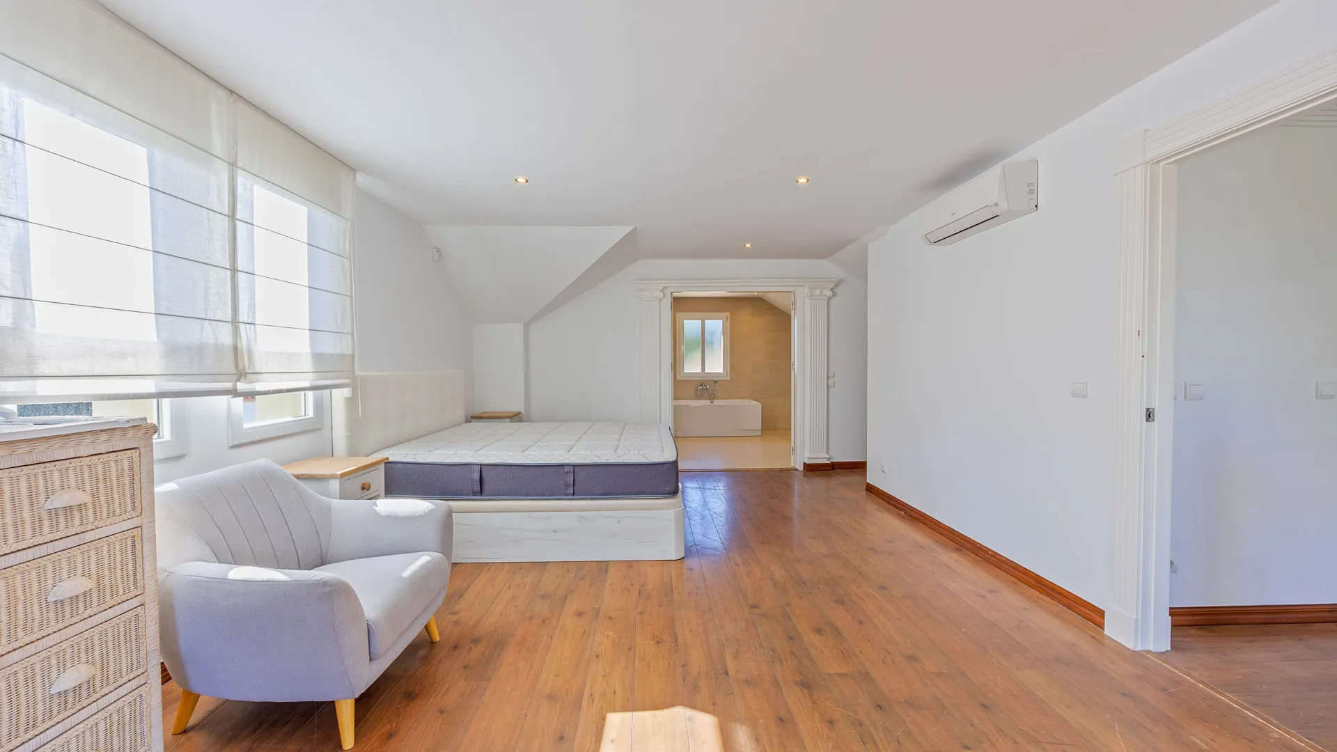 6 bedrooms Zona B villa for sale
