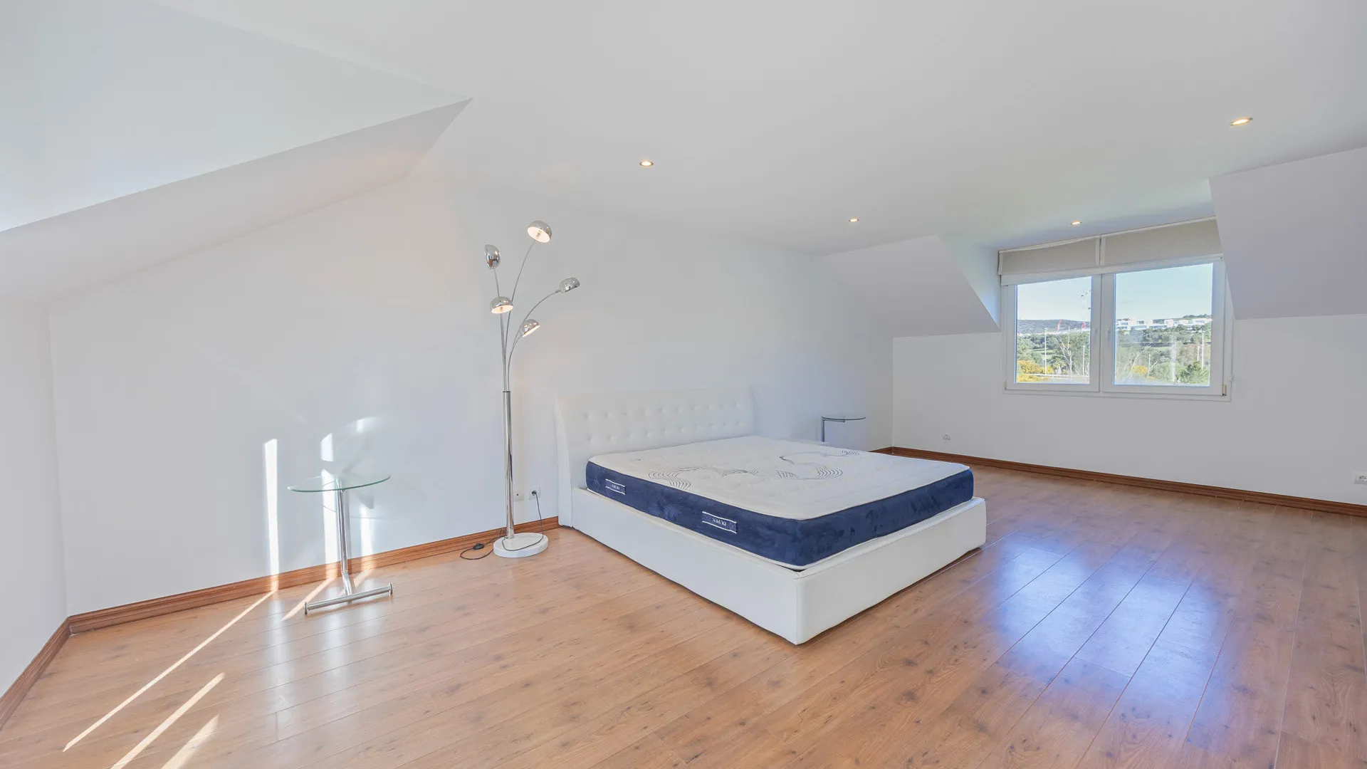 6 bedrooms Zona B villa for sale
