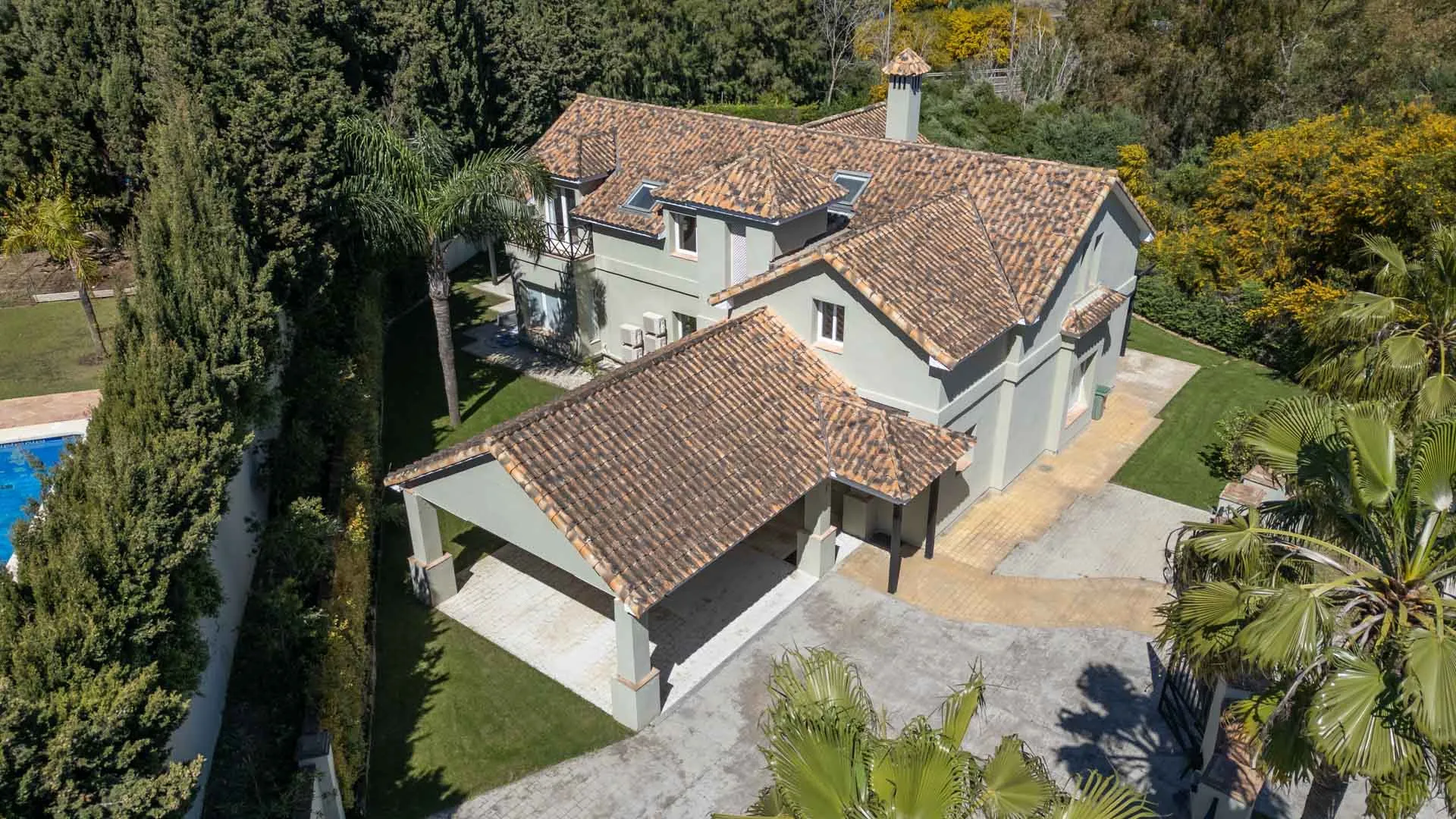 6 bedrooms Zona B villa for sale