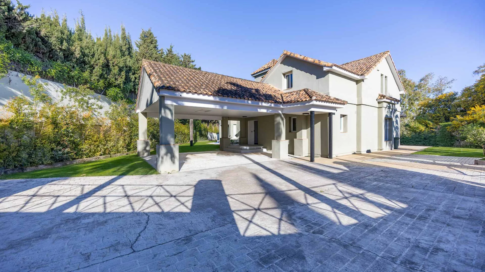 6 bedrooms Zona B villa for sale