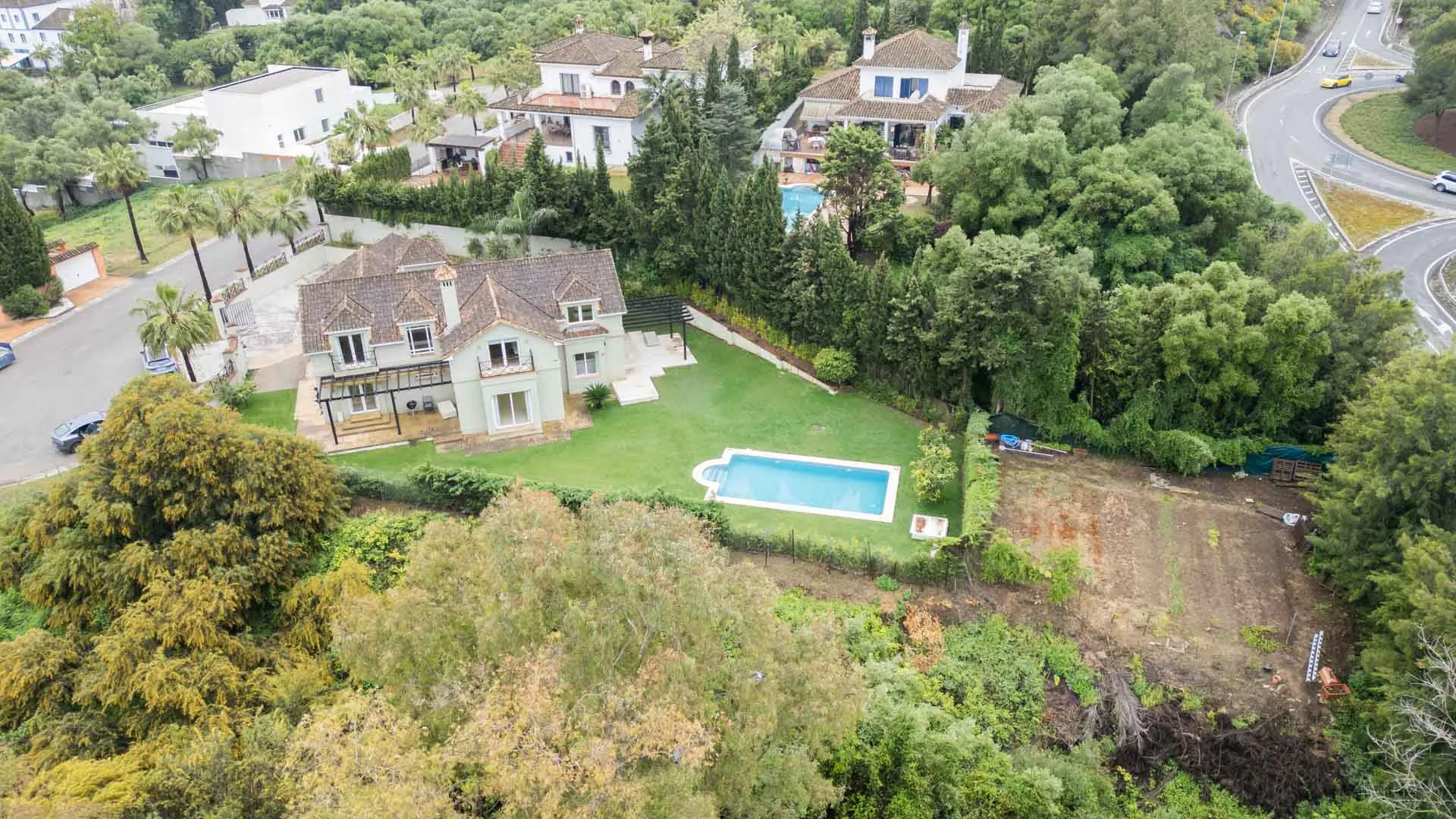 6 bedrooms Zona B villa for sale