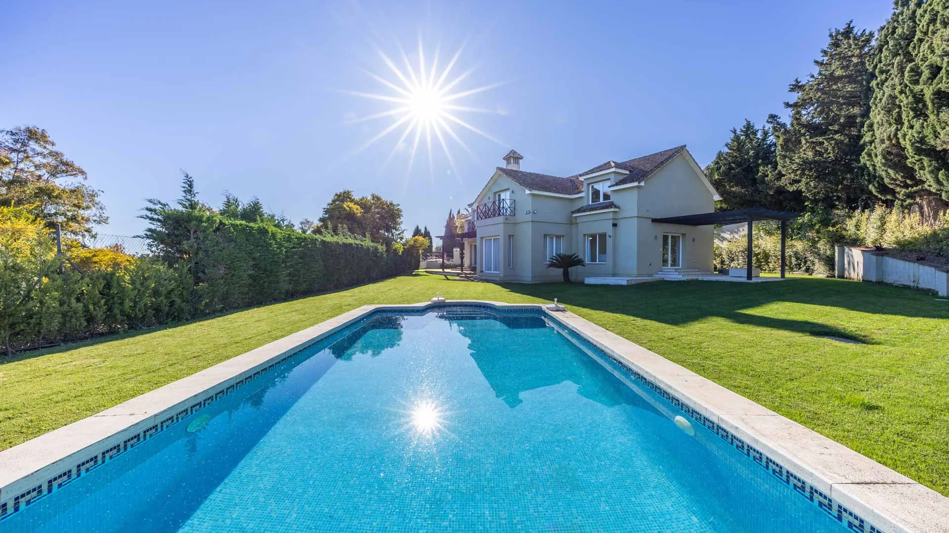 6 bedrooms Zona B villa for sale