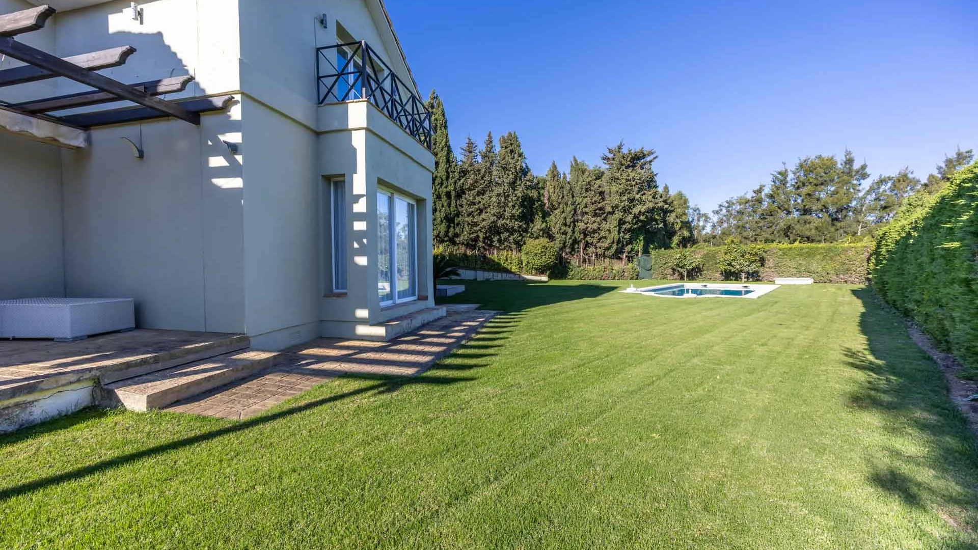 6 bedrooms Zona B villa for sale