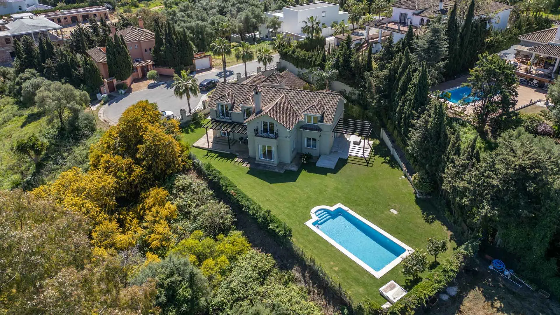 6 bedrooms Zona B villa for sale