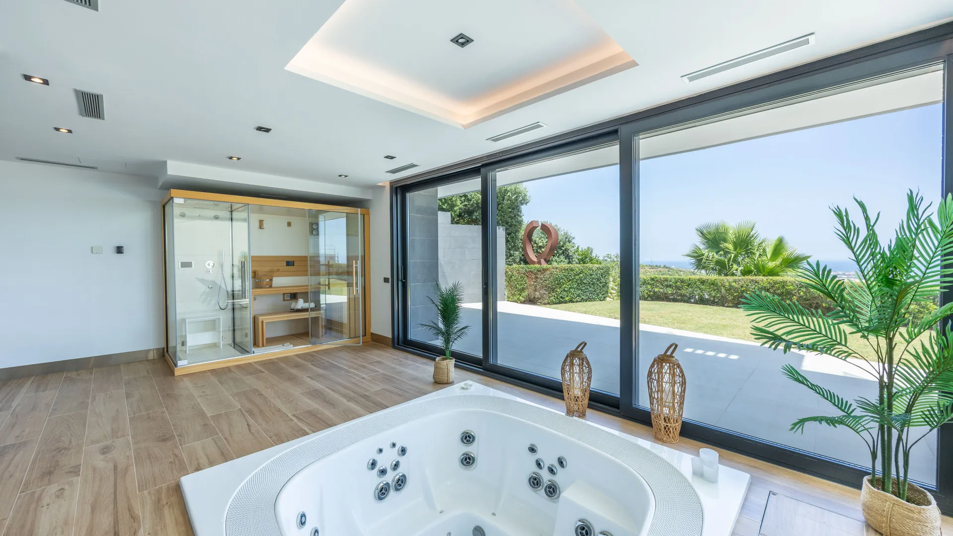 For sale Zona M villa with 5 bedrooms