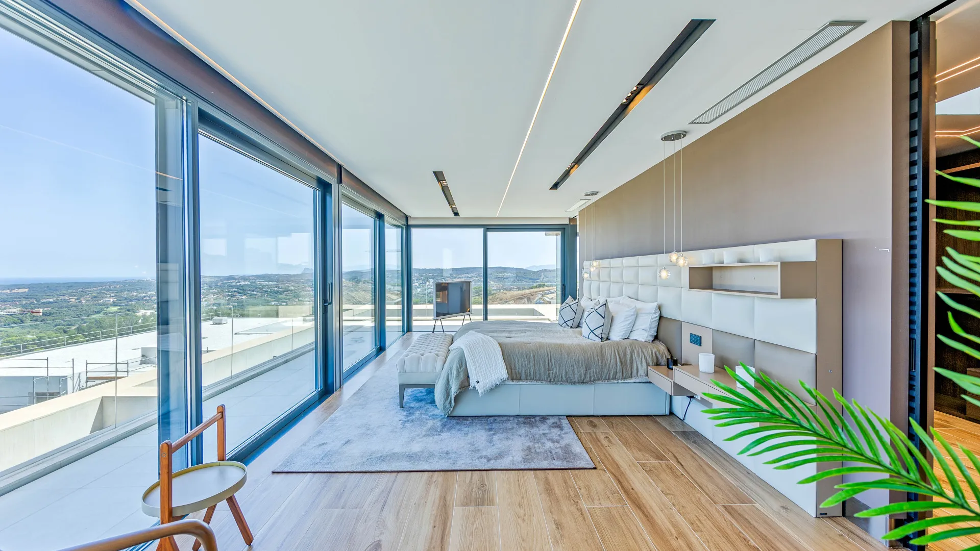 For sale Zona M villa with 5 bedrooms