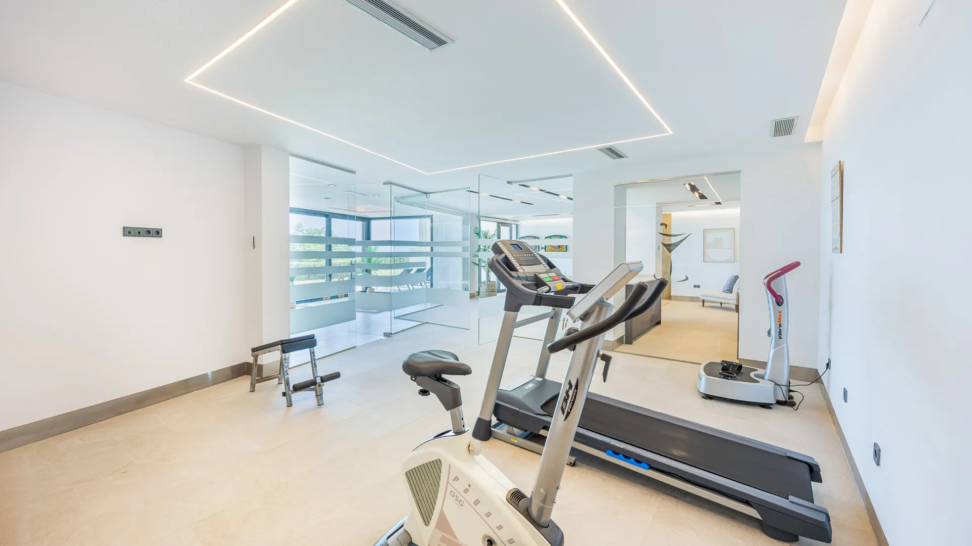 For sale Zona M villa with 5 bedrooms